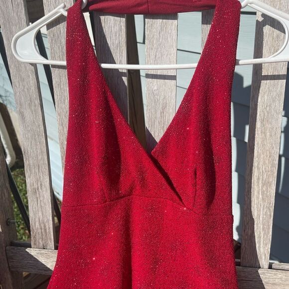 Beautiful deep red glitter prom/formal dress - Picture 5 of 8